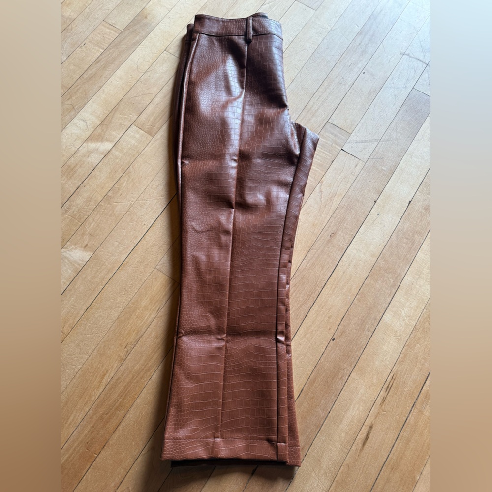 NWOT Boston Proper Stylish Brown Leather Cropped Pants - Picture 5 of 9